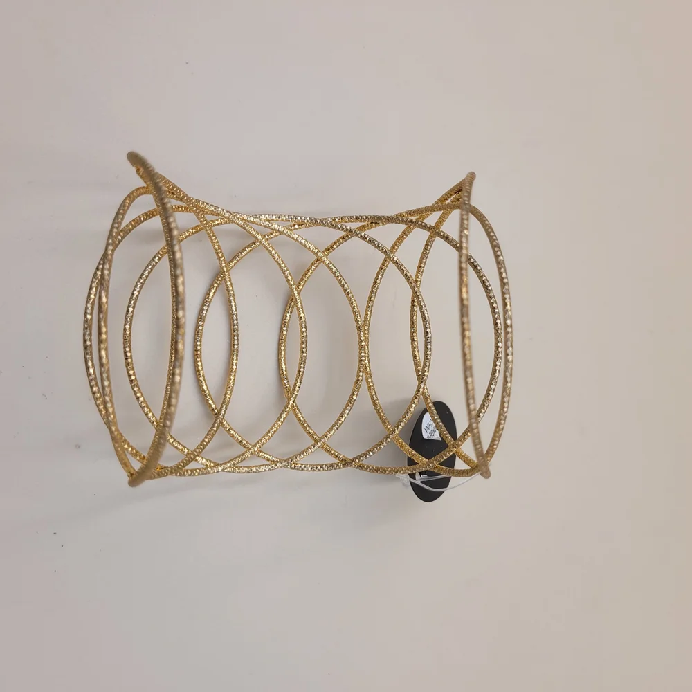 Elegant‎ Gold Cuff Bracelet